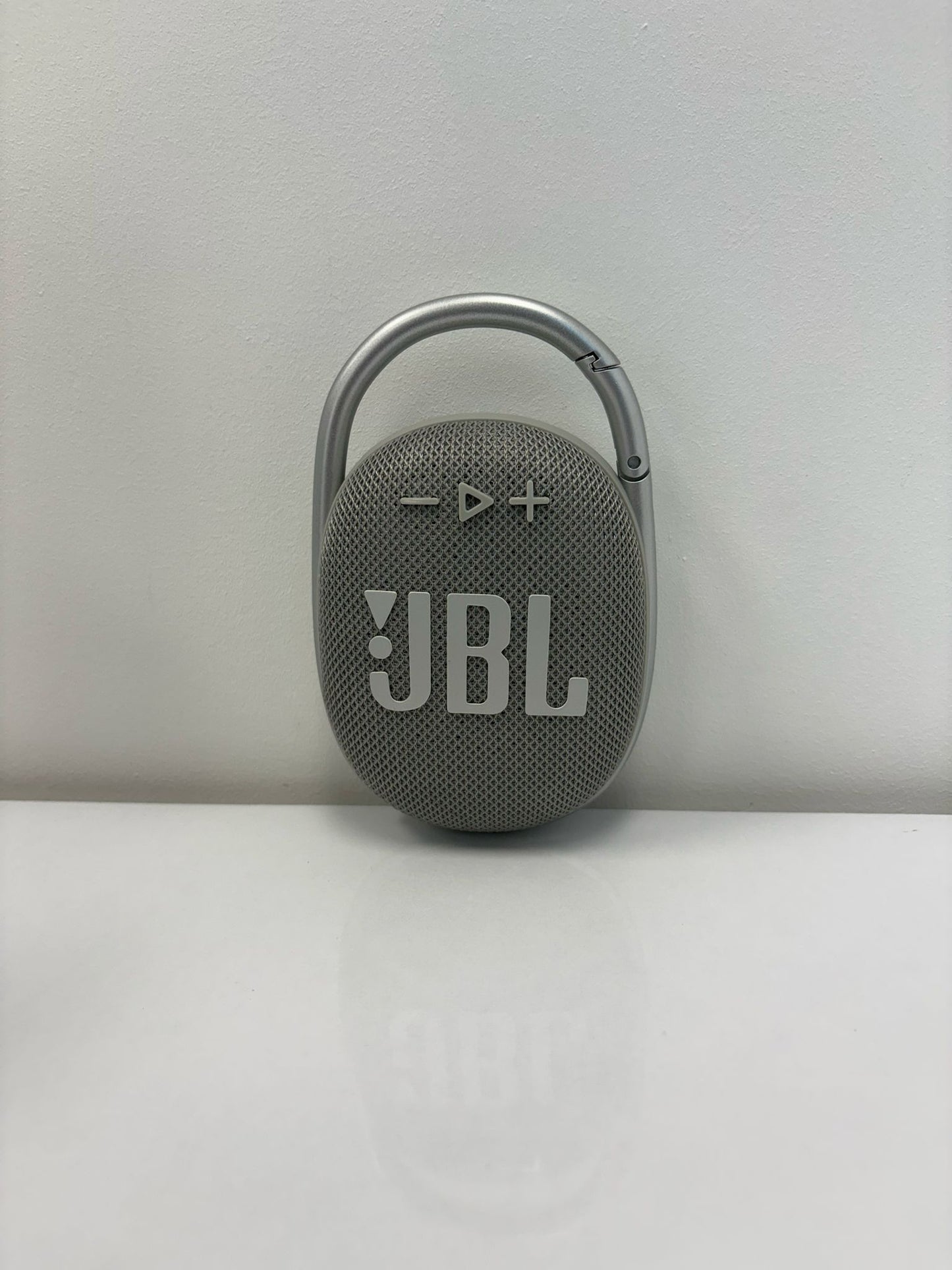 Clip 4 JBL Speaker
