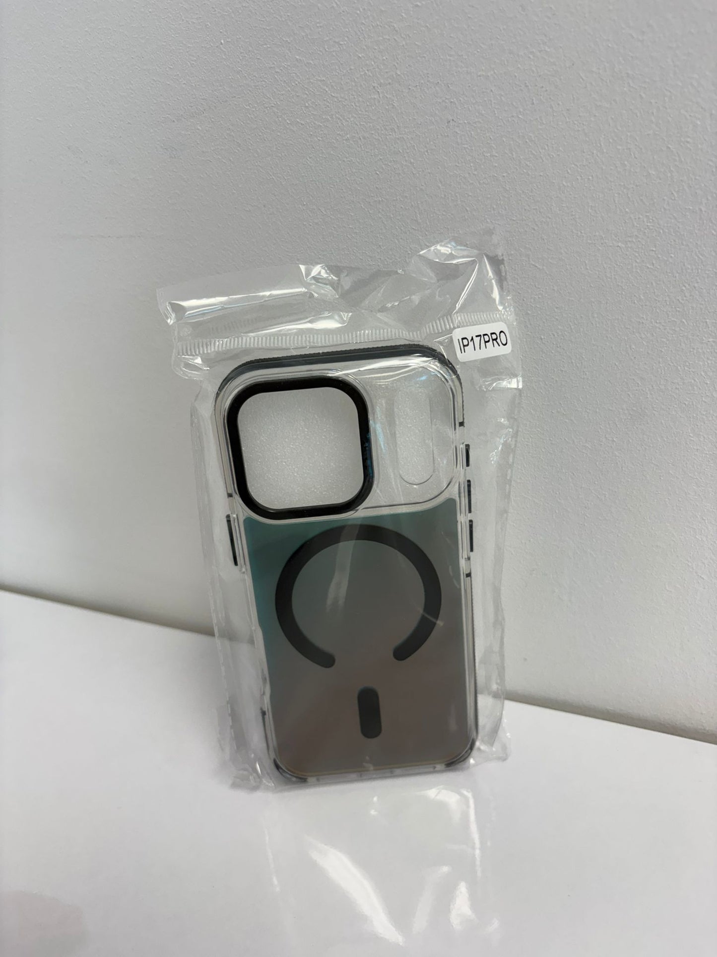 Matte Magnetic !Phone 17