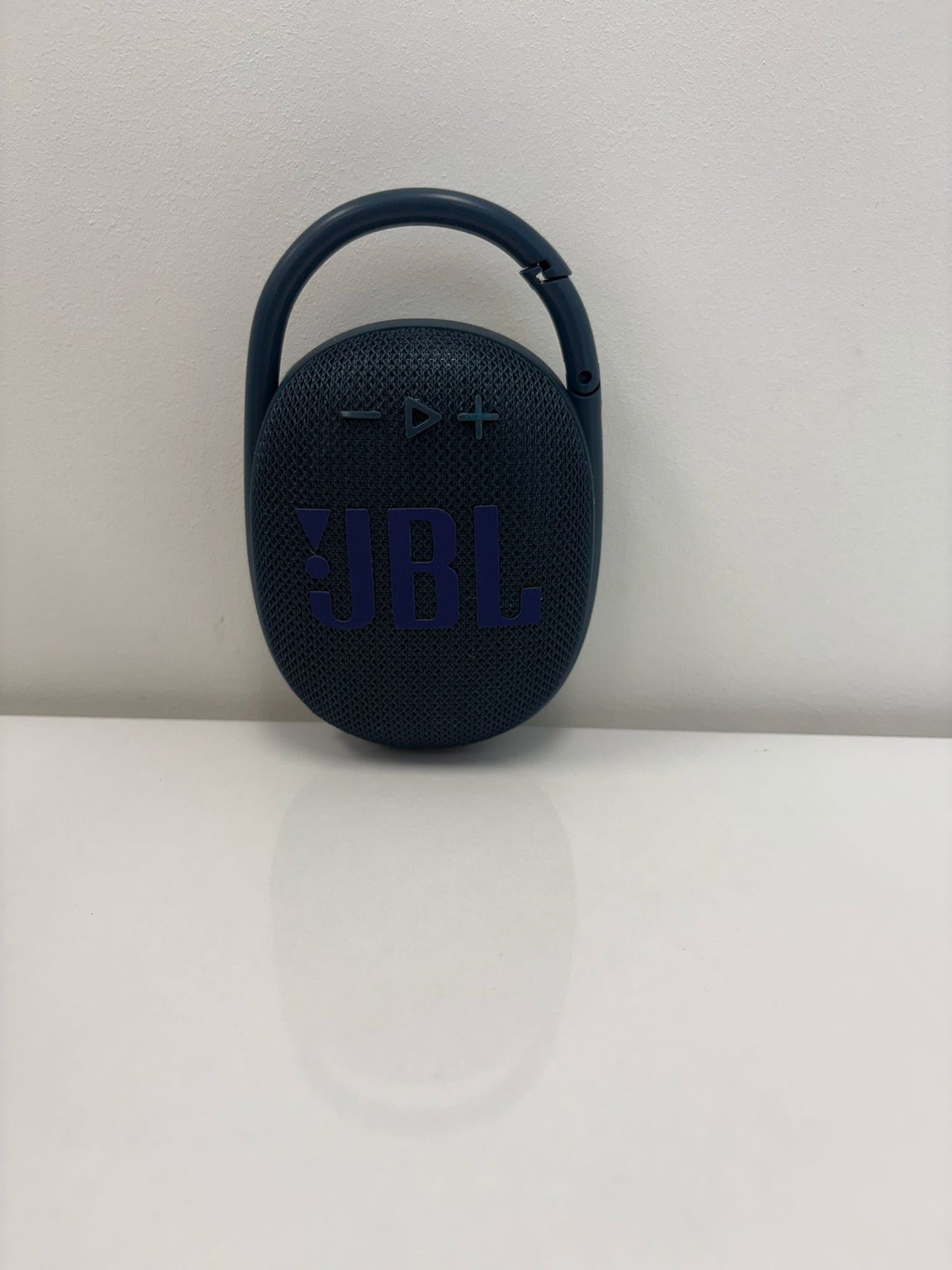 Clip 4 JBL Speaker