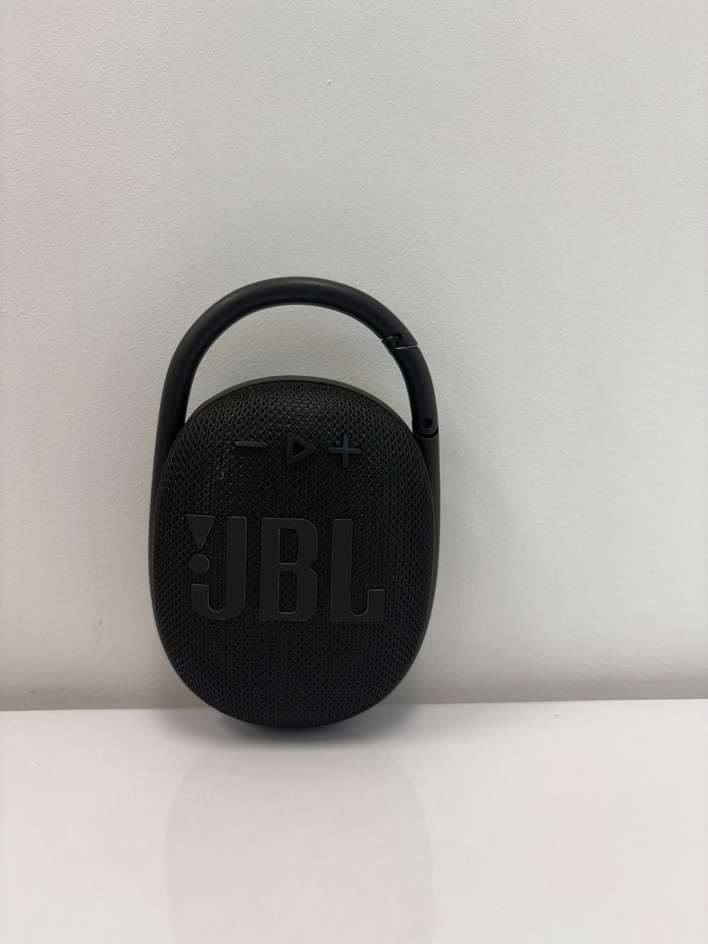 Clip 4 JBL Speaker