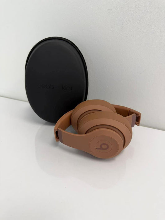 Studio Pro Kim Wireless Headphones