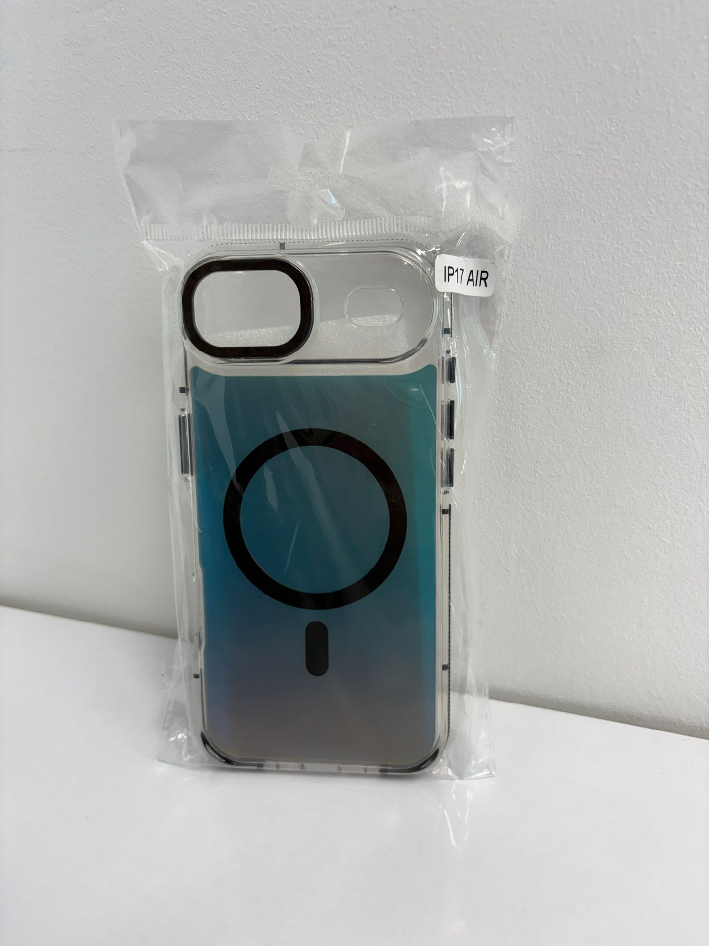 Matte Magnetic !Phone 17