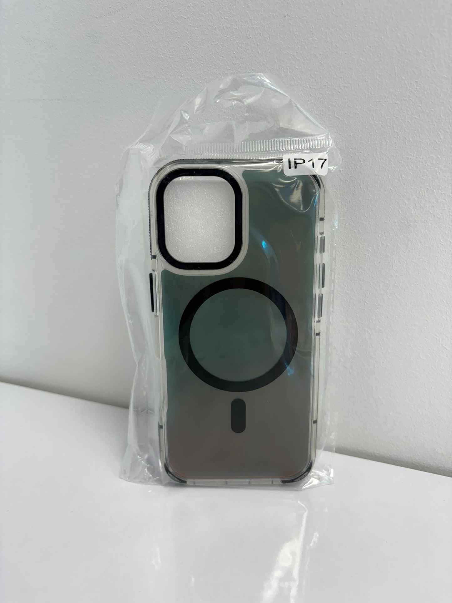 Matte Magnetic !Phone 17
